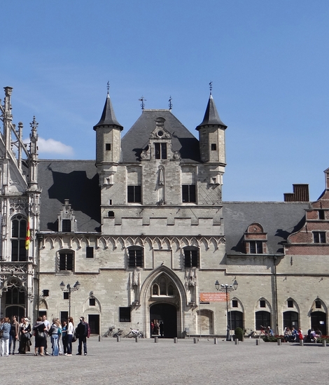 Stadhuis Mechelen.jpg
